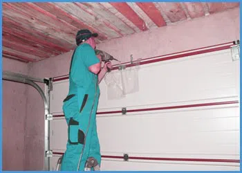 United Garage Door Dresher, PA 215-716-9105 - door-maintaince-15-05m